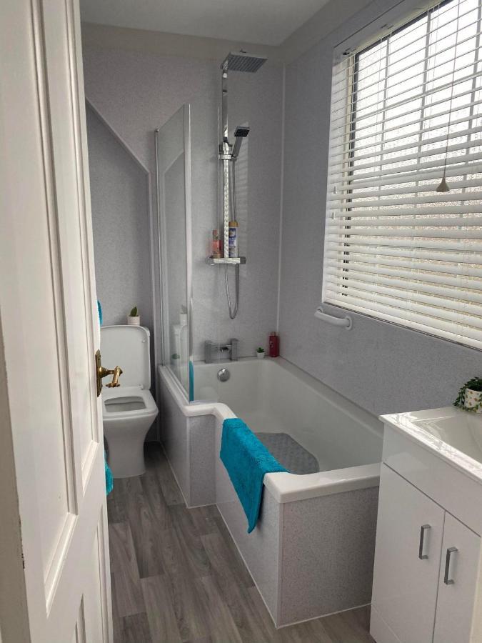 Twenty Bed & Breakfast Skellingthorpe Bagian luar foto
