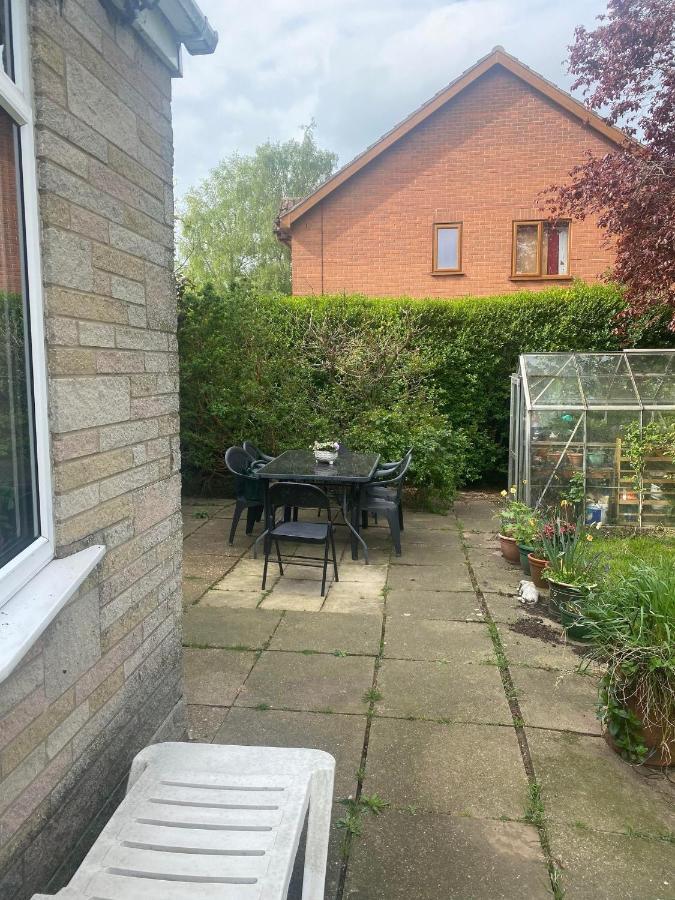Twenty Bed & Breakfast Skellingthorpe Bagian luar foto
